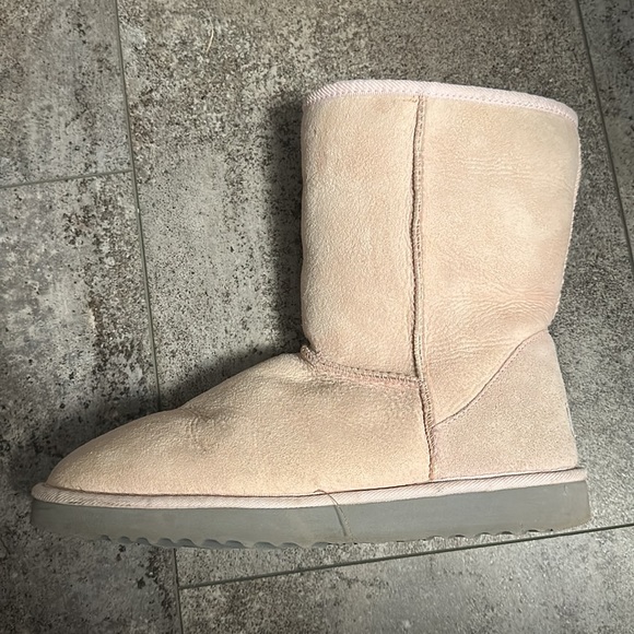 Pink Ugg Boots - Picture 2 of 5
